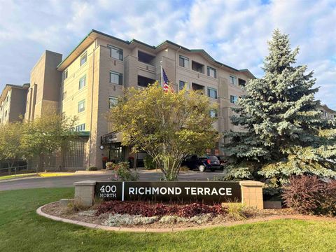 Photo of 400 N RICHMOND Street #210, APPLETON, WI 54911 (MLS # 50316793)