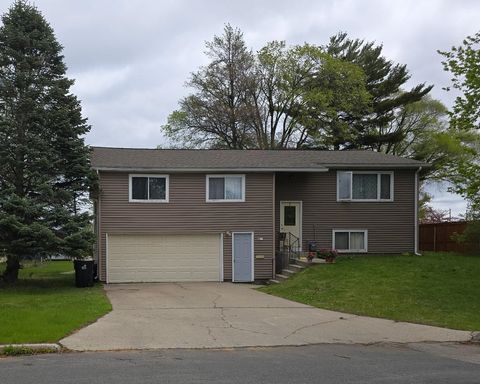 Photo of 3012 16TH Street, MENOMINEE, MI 49858 (MLS # 50319216)