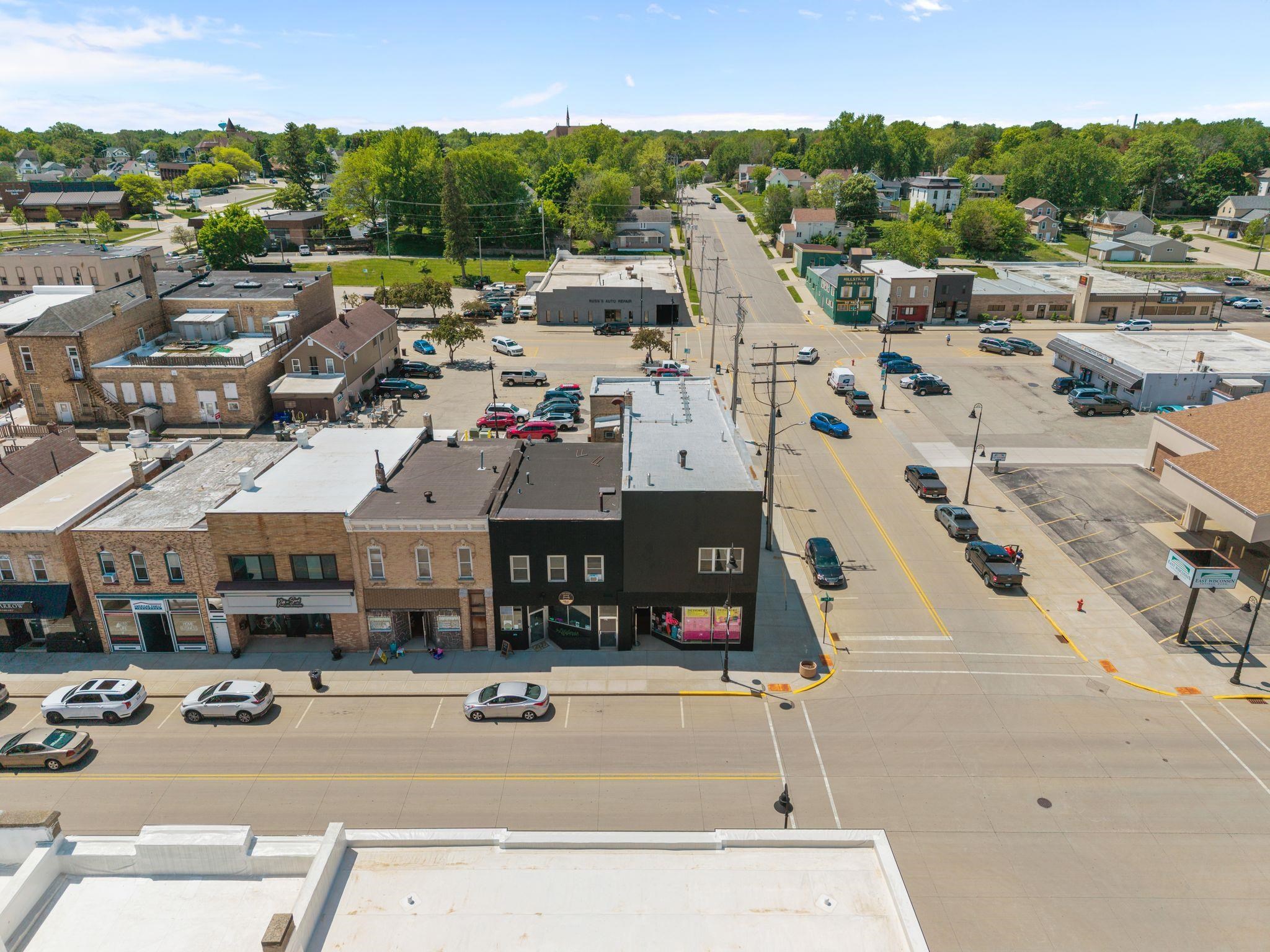 107 E 2ND Street