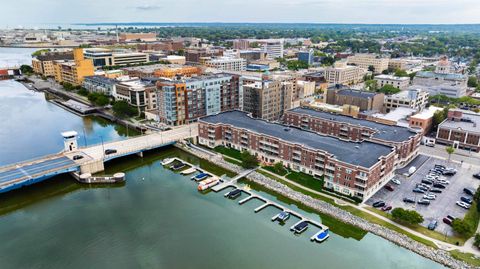 Photo of 118 S WASHINGTON A334 Street #A334, GREEN BAY, WI 54301 (MLS # 50314958)