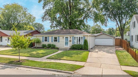 Photo of 1942 HAROLD Street, GREEN BAY, WI 54302 (MLS # 50330413)