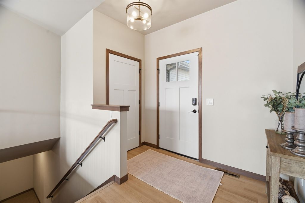 Photo of 2875 E TURQUOISE Lane, APPLETON, WI 54913 (MLS # 50322095)