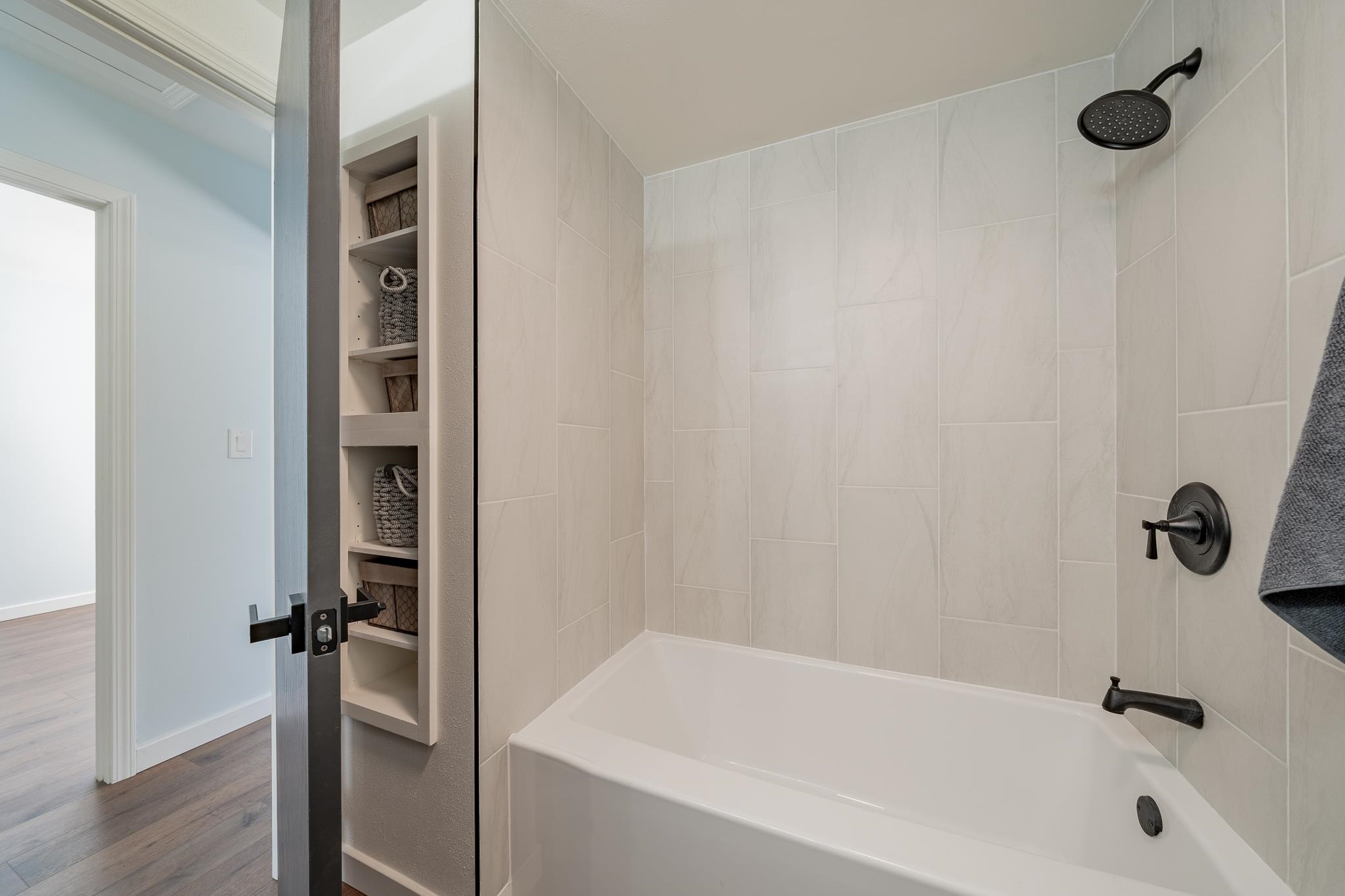 West Bend, Wisconsin 53090, United States, 3 Bedrooms Bedrooms, ,2 BathroomsBathrooms,Residential,Active,64006