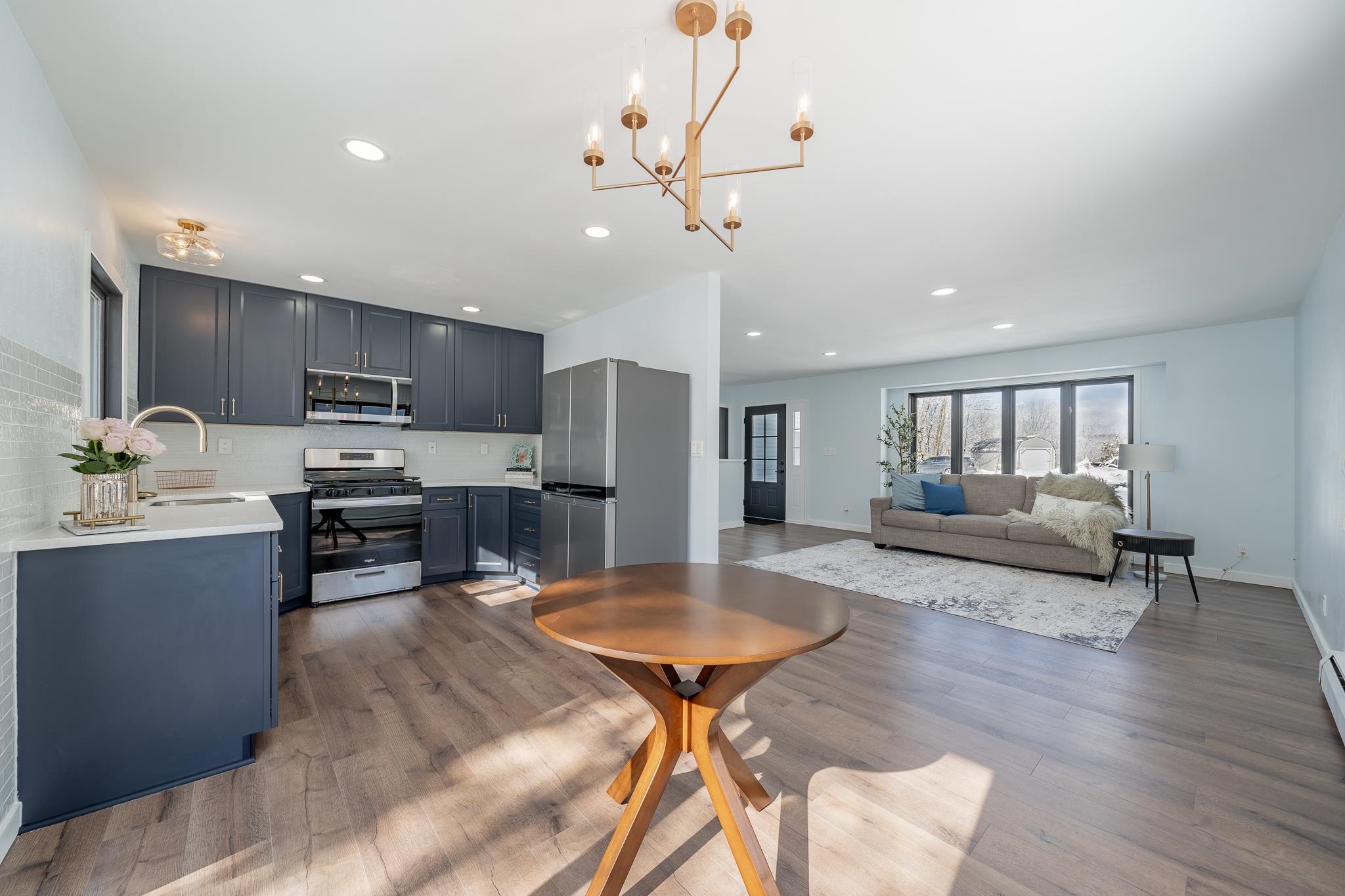 West Bend, Wisconsin 53090, United States, 3 Bedrooms Bedrooms, ,2 BathroomsBathrooms,Residential,Active,64006