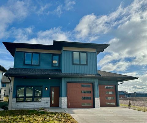 Photo of 365 N WILSON Street, KIMBERLY, WI 54136 (MLS # 50319847)