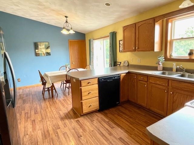 Appleton, Wisconsin 54915, United States, 3 Bedrooms Bedrooms, ,2 BathroomsBathrooms,Residential,Active,184763