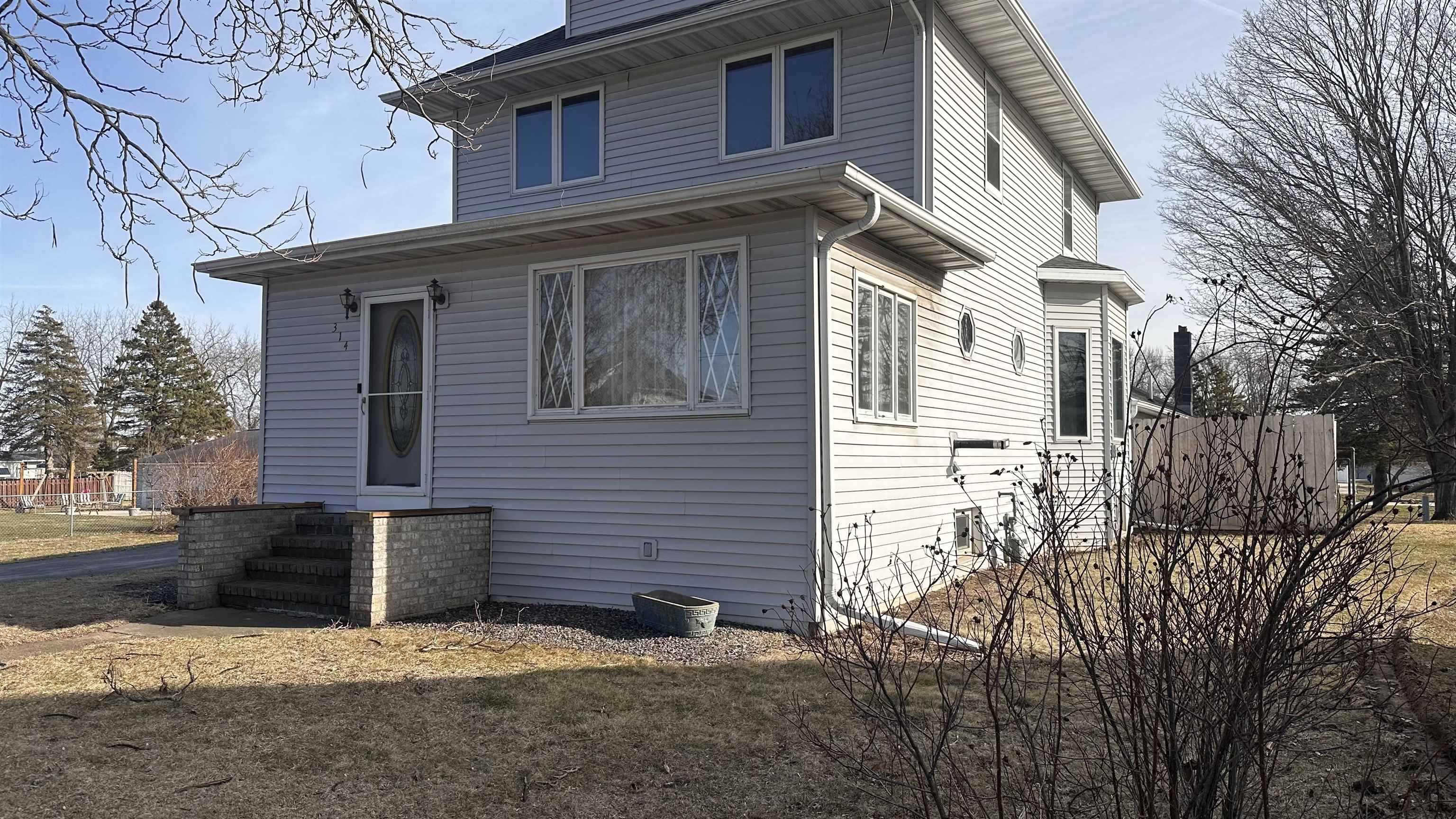 314 SUMMIT Street - Photo 3