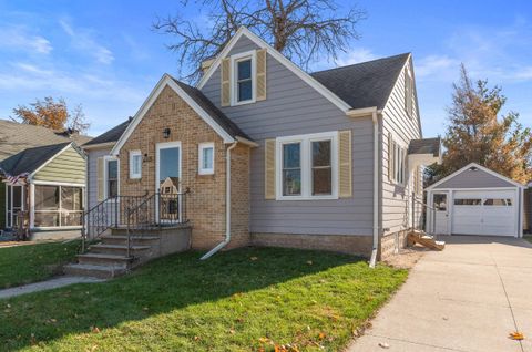 Photo of 304 E 11TH Street, FOND DU LAC, WI 54935 (MLS # 50318299)