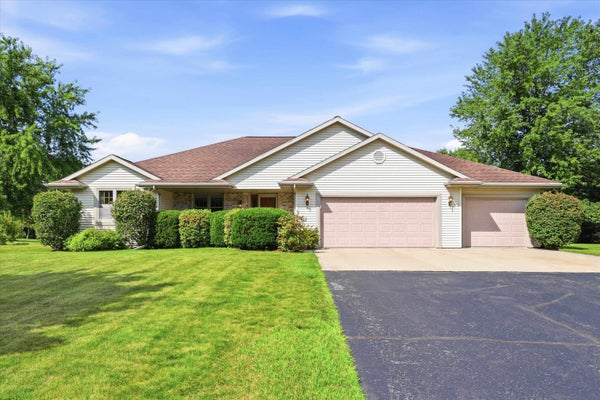 2901 WINDHAVEN TRL, SUAMICO, WI 54313 - Image 125d724db6fd2e7f86d6d90a3d24e8ca/2491003285