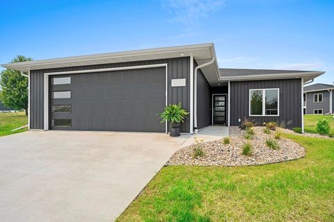 Photo of 4001 ANTWERP Avenue, HOWARD, WI 54313 (MLS # 50313229)