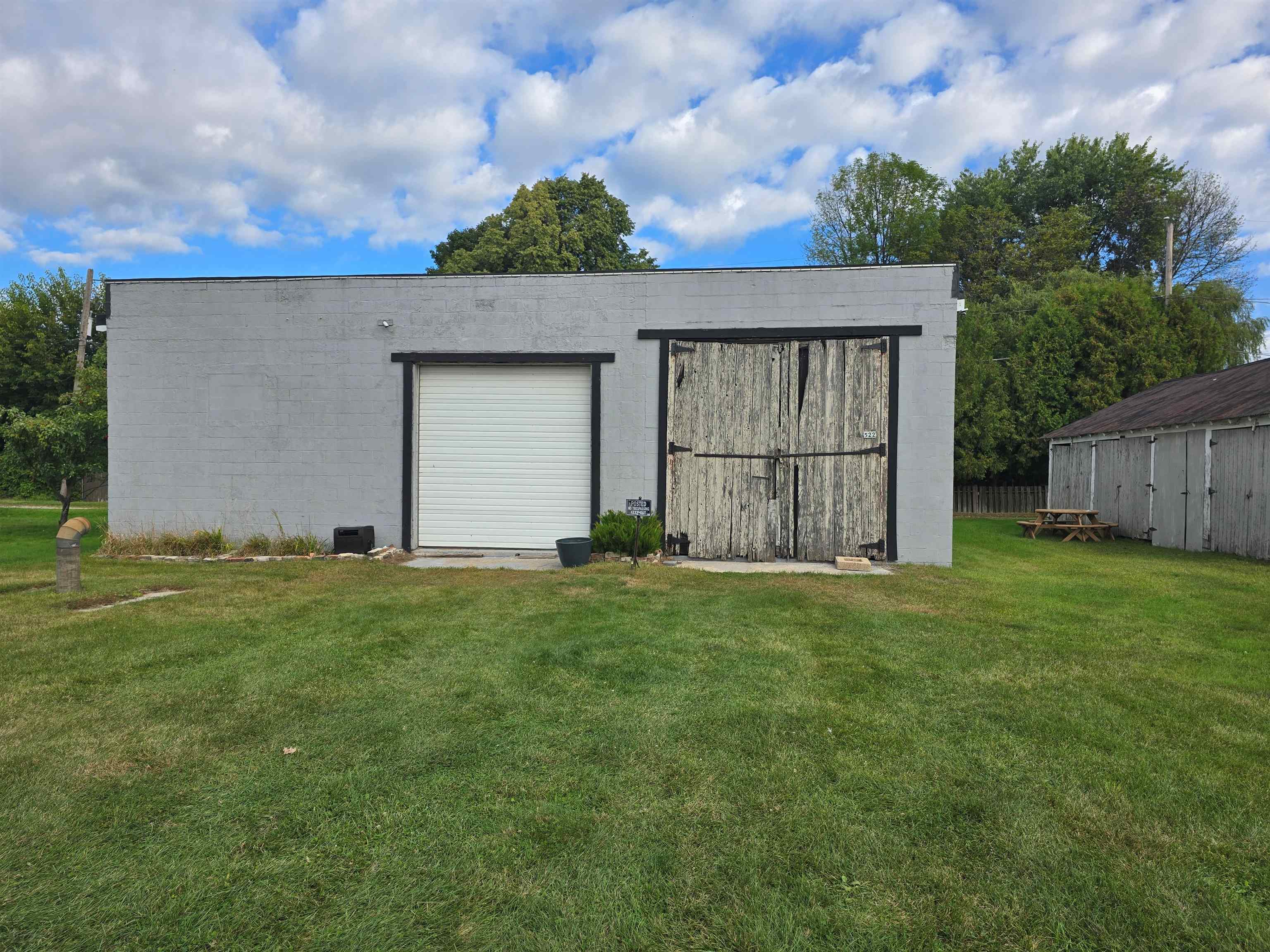 Photo 1 of 5 — 522 4TH Avenue, MENOMINEE, MI 49858