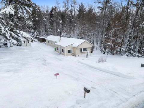 Photo of W6524 COUNTY ROAD R, PEMBINE, WI 54151 (MLS # 50319478)