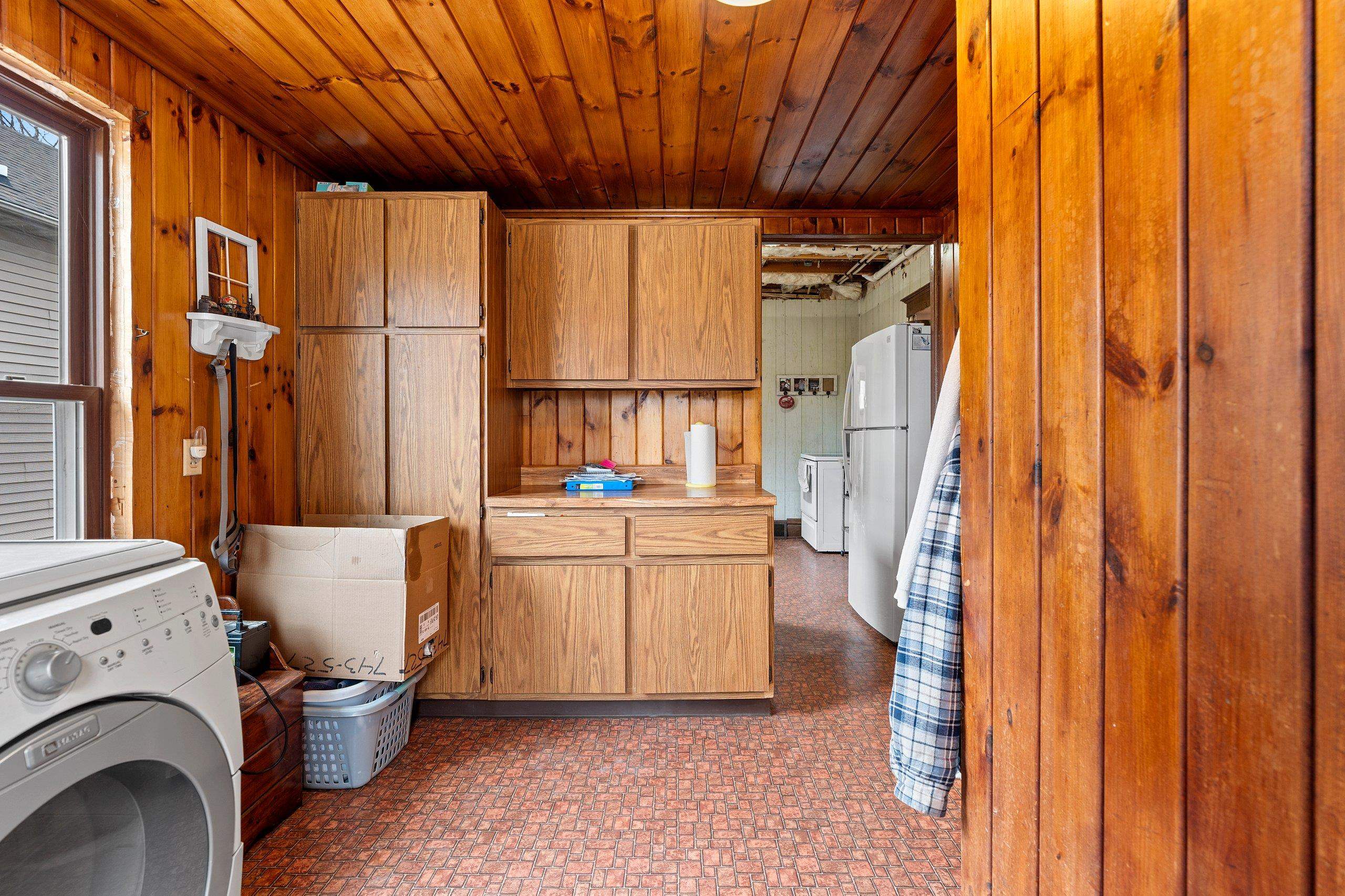 Shawano, Wisconsin 54166, United States, 3 Bedrooms Bedrooms, ,2 BathroomsBathrooms,Residential,Active,81326