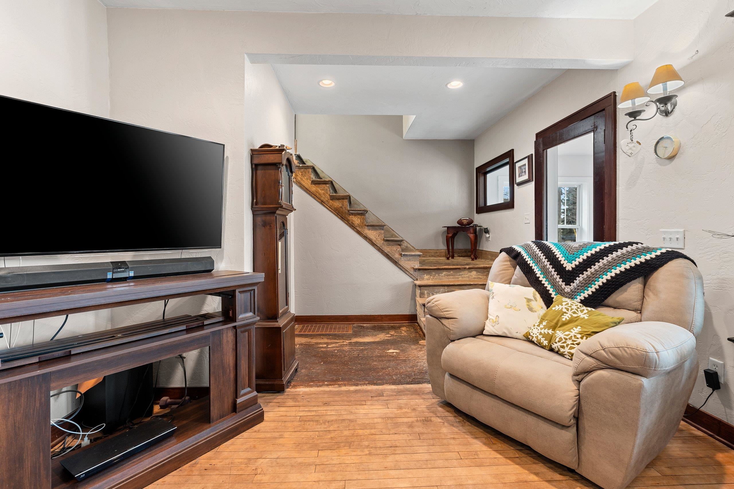 Shawano, Wisconsin 54166, United States, 3 Bedrooms Bedrooms, ,2 BathroomsBathrooms,Residential,Active,81326