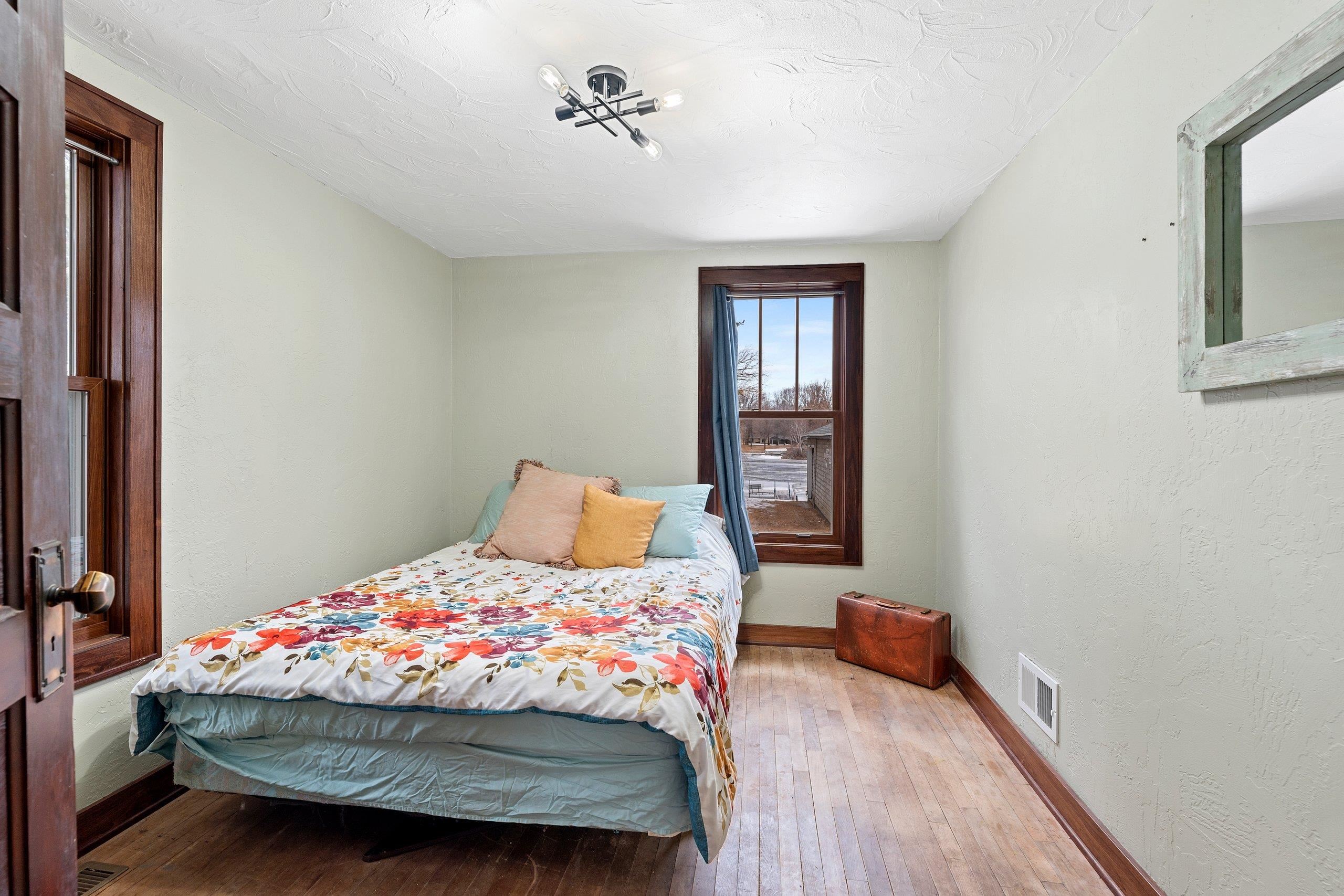 Shawano, Wisconsin 54166, United States, 3 Bedrooms Bedrooms, ,2 BathroomsBathrooms,Residential,Active,81326