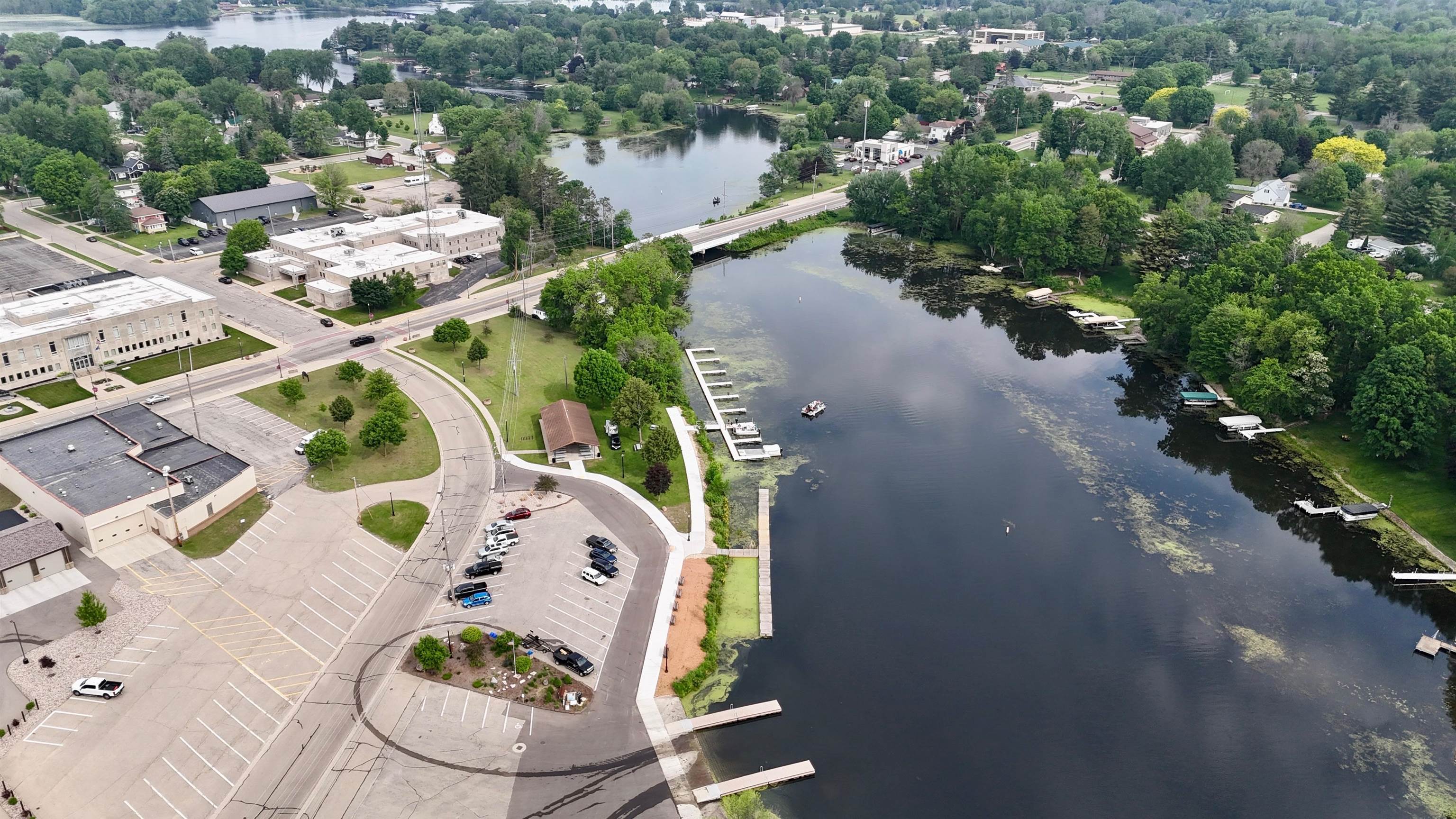 Shawano, Wisconsin 54166, United States, 3 Bedrooms Bedrooms, ,2 BathroomsBathrooms,Residential,Active,81326