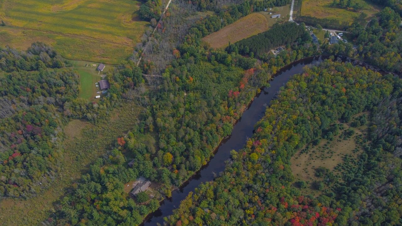 Porterfield, Wisconsin 54159, United States, 5 Bedrooms Bedrooms, ,3 BathroomsBathrooms,Residential,Active,225848