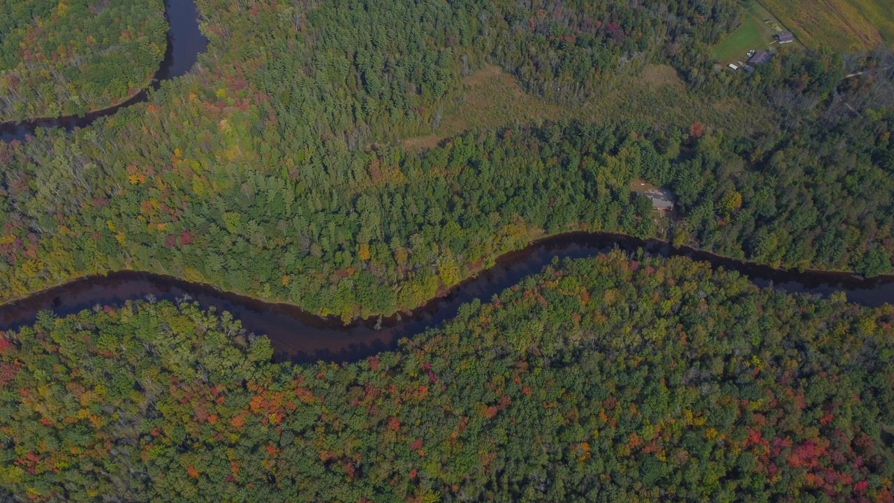 Porterfield, Wisconsin 54159, United States, 5 Bedrooms Bedrooms, ,3 BathroomsBathrooms,Residential,Active,225848