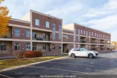 Photo of 555 MAIN Avenue #206, DE PERE, WI 54115 (MLS # 50299918)