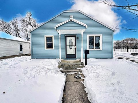 Photo of 9 ARMSTRONG Court, KAUKAUNA, WI 54130 (MLS # 50319528)