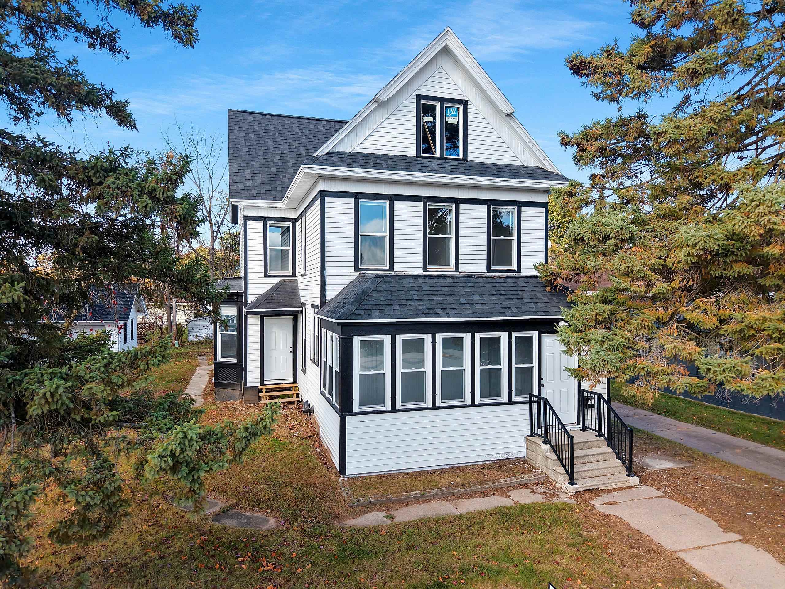 Photo 1 of 45 — 331 S MAIN Street, SHAWANO, WI 54166