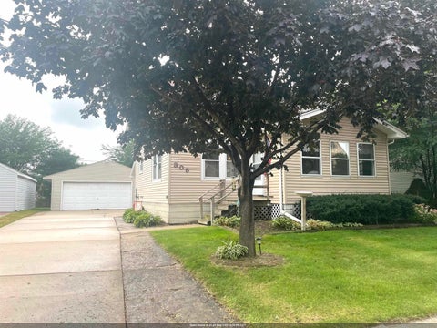 Photo of 305 VICTORIA Street, GREEN BAY, WI 54302 (MLS # 50332866)