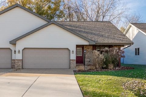 Photo of 2119 CLOUDVIEW Court, APPLETON, WI 54914 (MLS # 50318266)