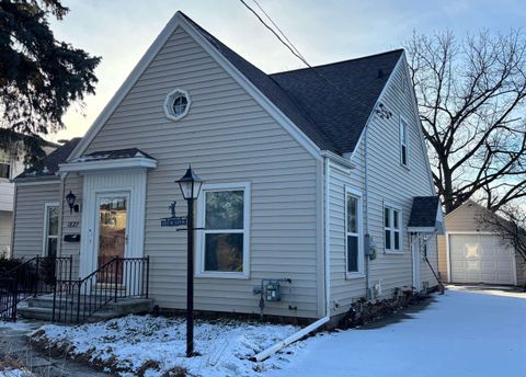 Photo of 1827 N ALVIN Street, APPLETON, WI 54911 (MLS # 50319898)