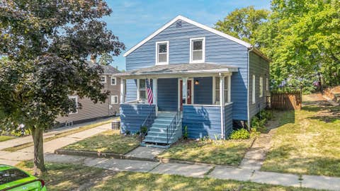 Photo of 121 S CHURCH Street, BERLIN, WI 54923 (MLS # 50330426)