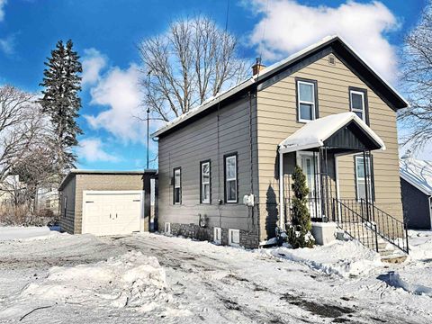 Photo of 528 MADISON Street, REEDSVILLE, WI 54230 (MLS # 50319204)