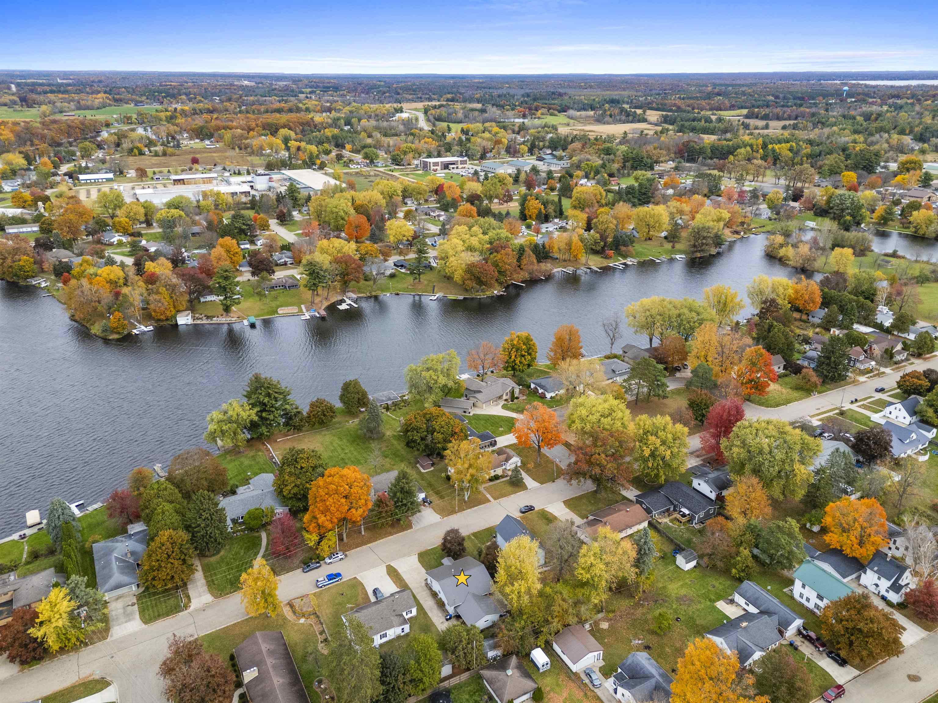 Shawano, Wisconsin 54166, United States, 3 Bedrooms Bedrooms, ,3 BathroomsBathrooms,Residential,Active,234551