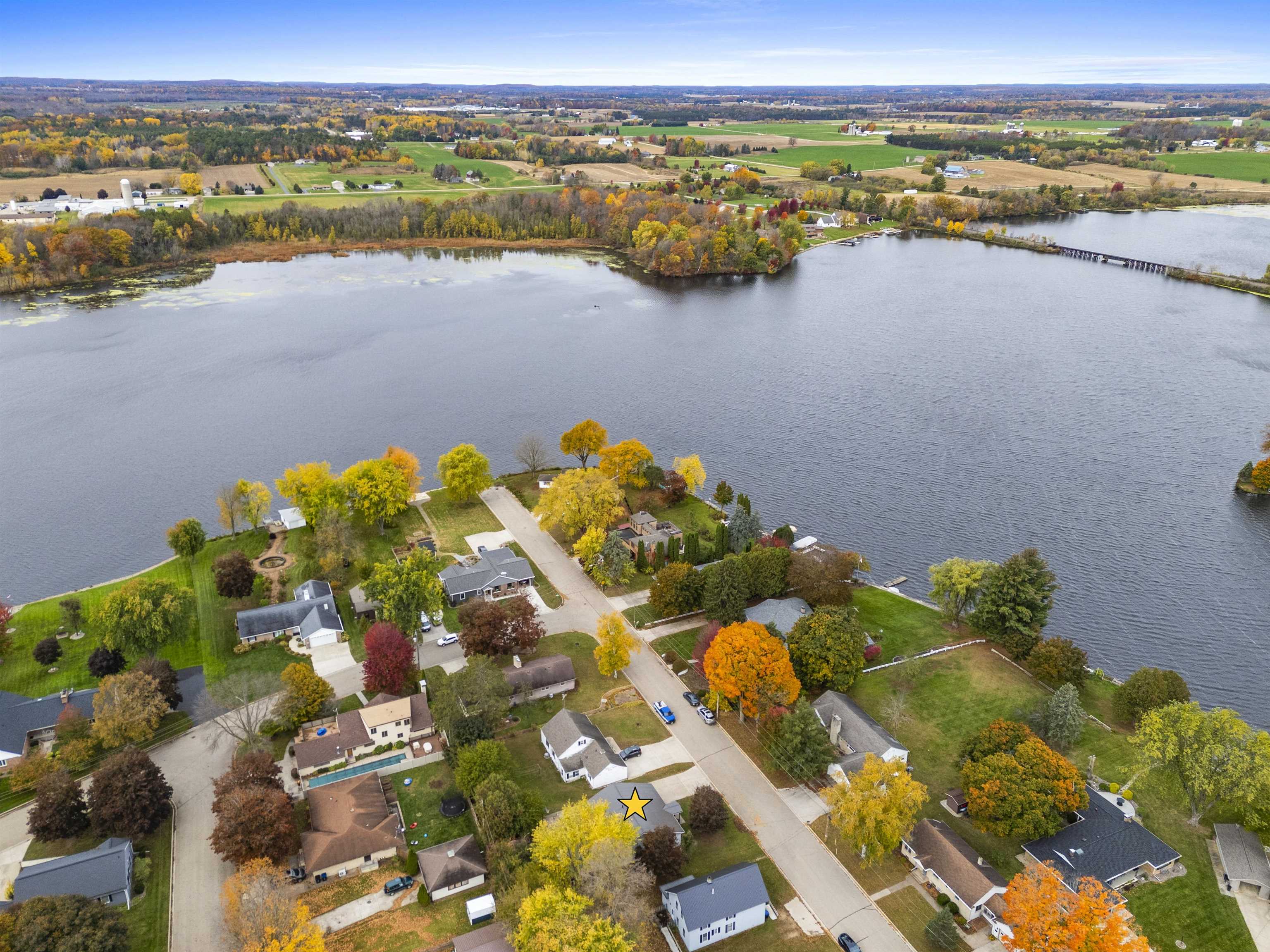 Shawano, Wisconsin 54166, United States, 3 Bedrooms Bedrooms, ,3 BathroomsBathrooms,Residential,Active,234551