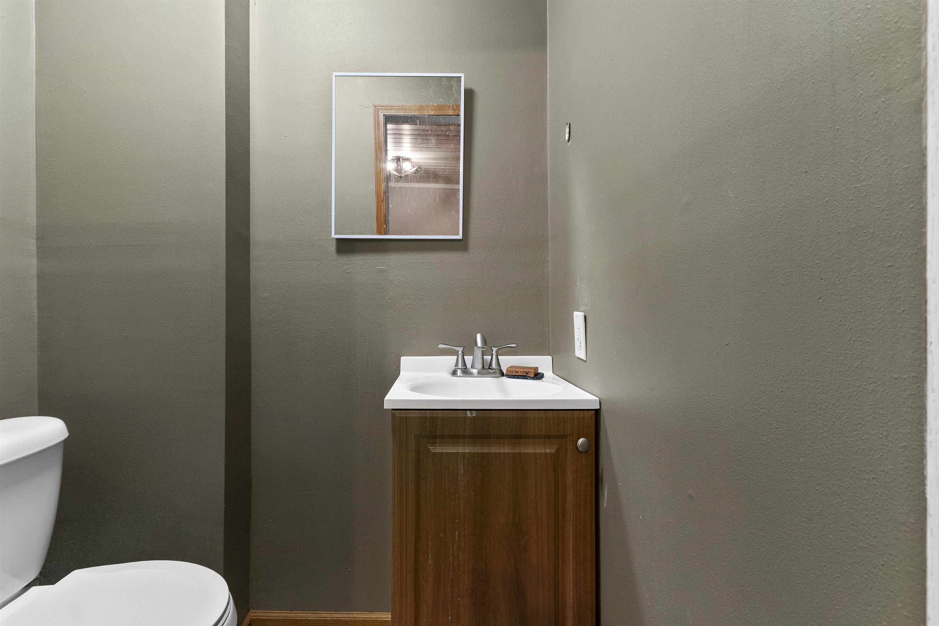 Shawano, Wisconsin 54166, United States, 3 Bedrooms Bedrooms, ,3 BathroomsBathrooms,Residential,Active,234551