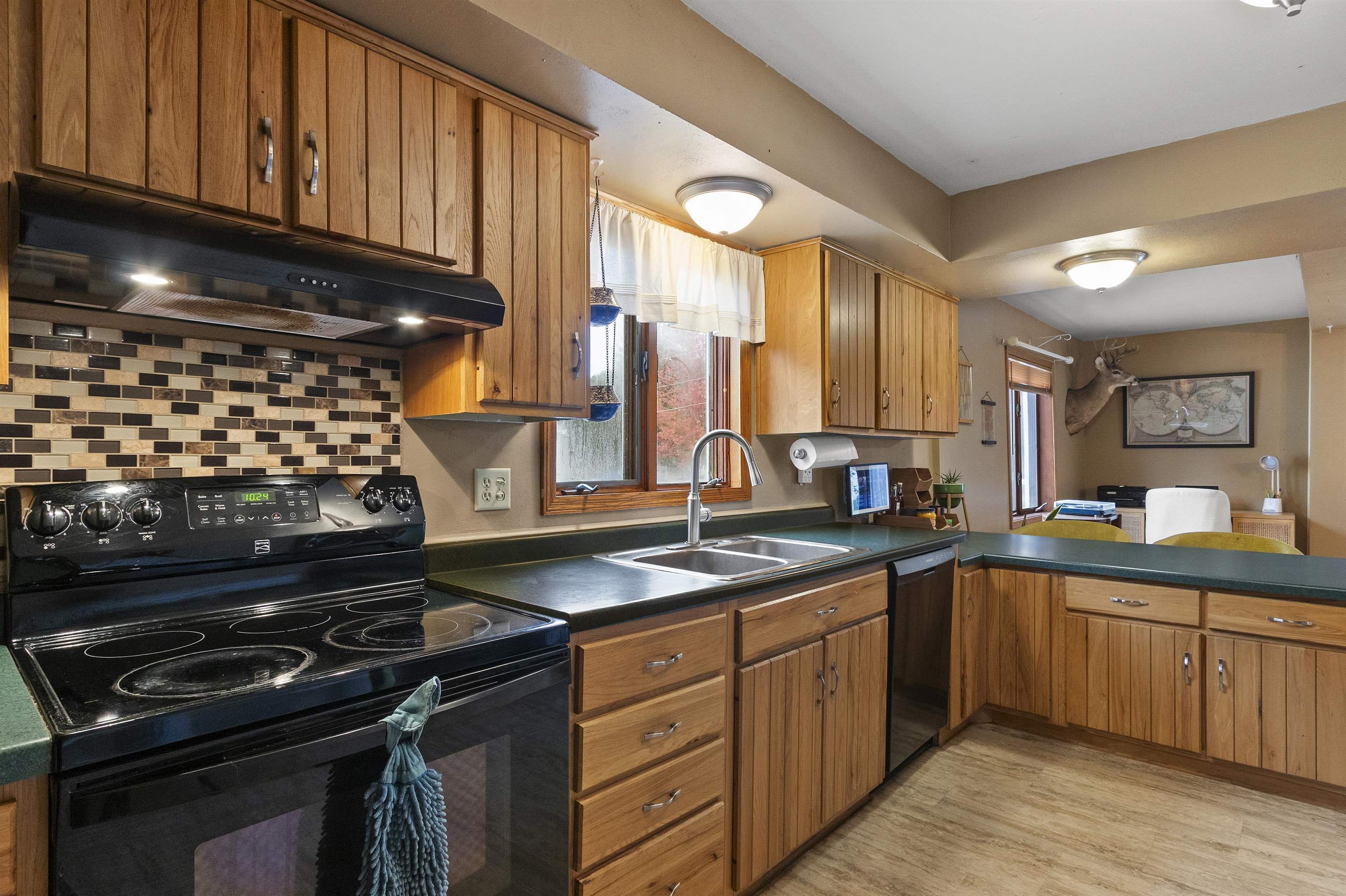 Shawano, Wisconsin 54166, United States, 3 Bedrooms Bedrooms, ,3 BathroomsBathrooms,Residential,Active,234551