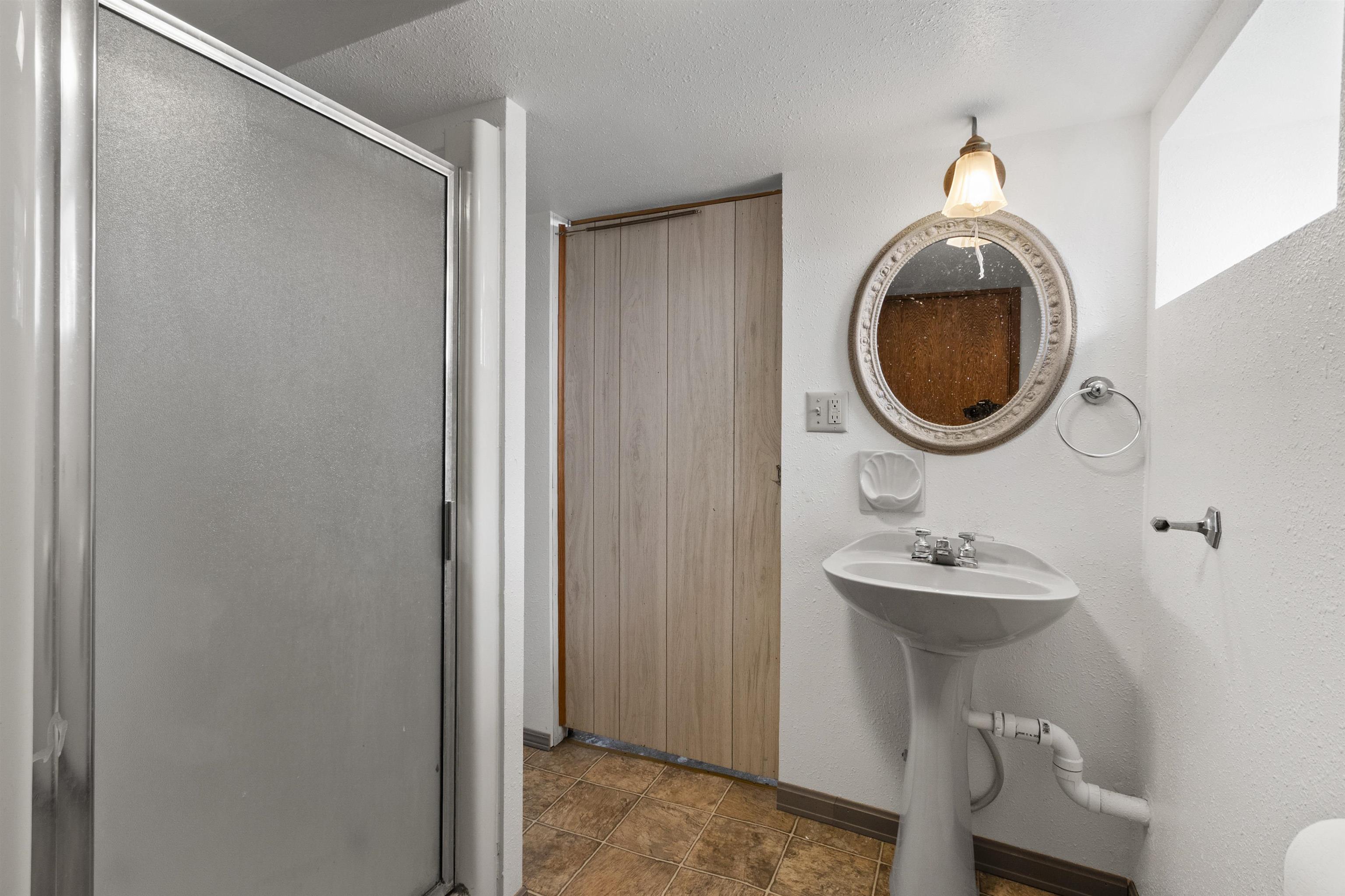 Shawano, Wisconsin 54166, United States, 3 Bedrooms Bedrooms, ,3 BathroomsBathrooms,Residential,Active,234551