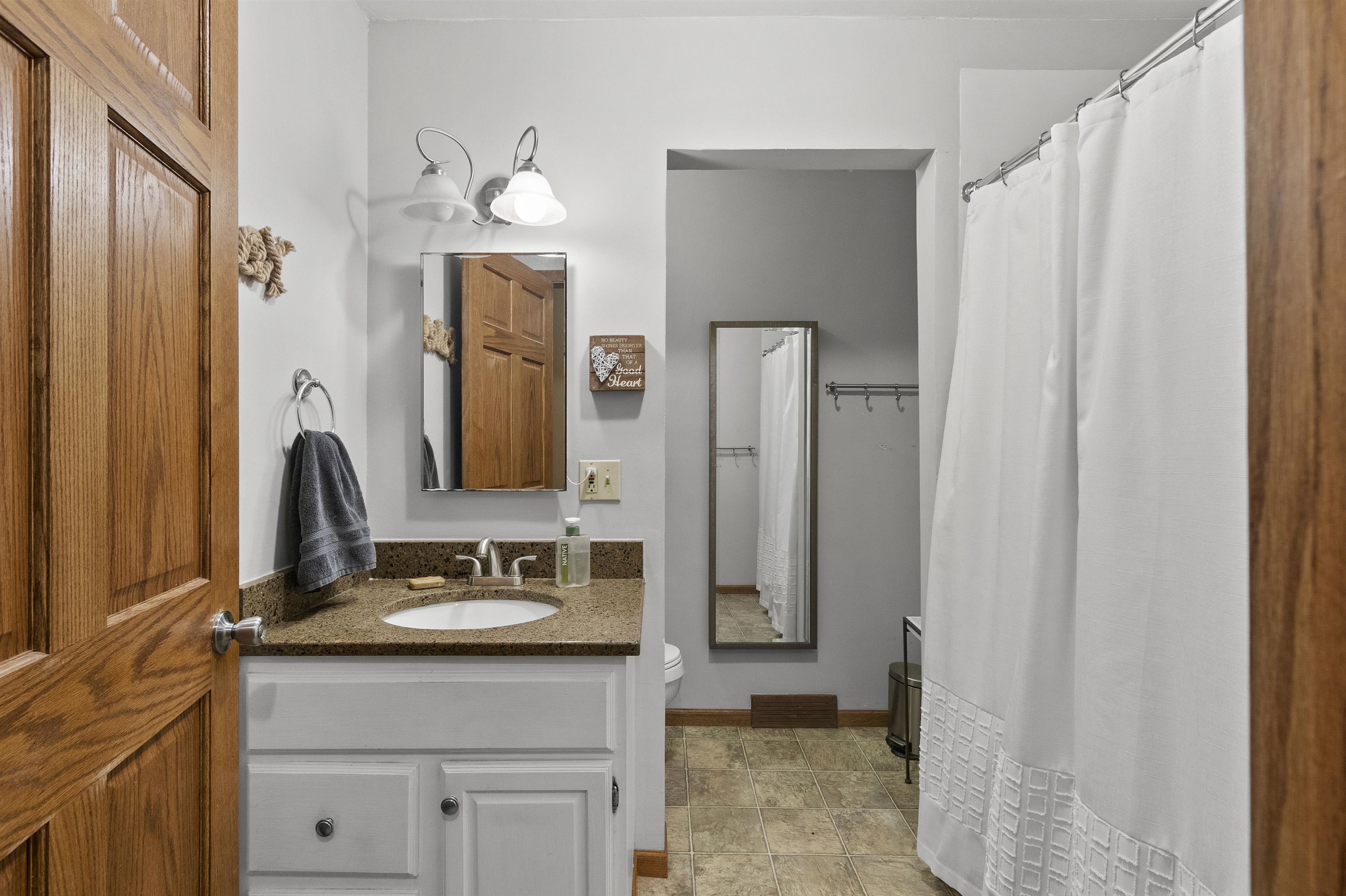 Shawano, Wisconsin 54166, United States, 3 Bedrooms Bedrooms, ,3 BathroomsBathrooms,Residential,Active,234551