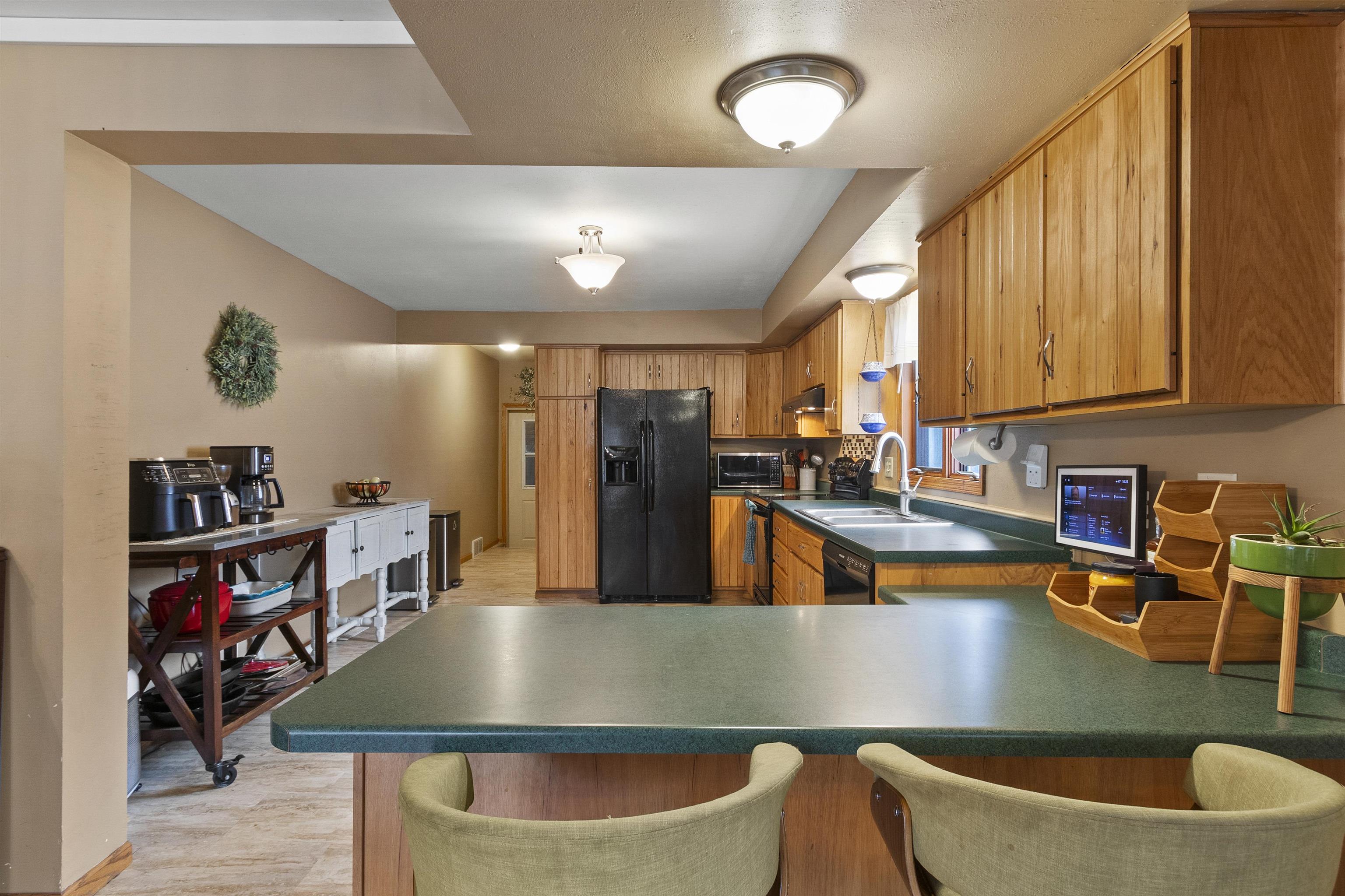 Shawano, Wisconsin 54166, United States, 3 Bedrooms Bedrooms, ,3 BathroomsBathrooms,Residential,Active,234551