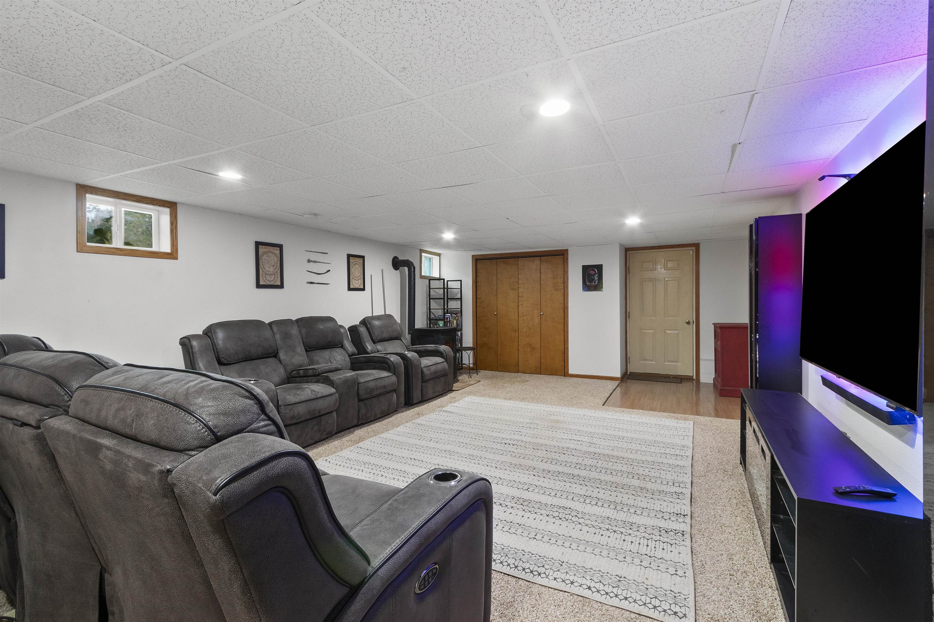 Shawano, Wisconsin 54166, United States, 3 Bedrooms Bedrooms, ,3 BathroomsBathrooms,Residential,Active,234551