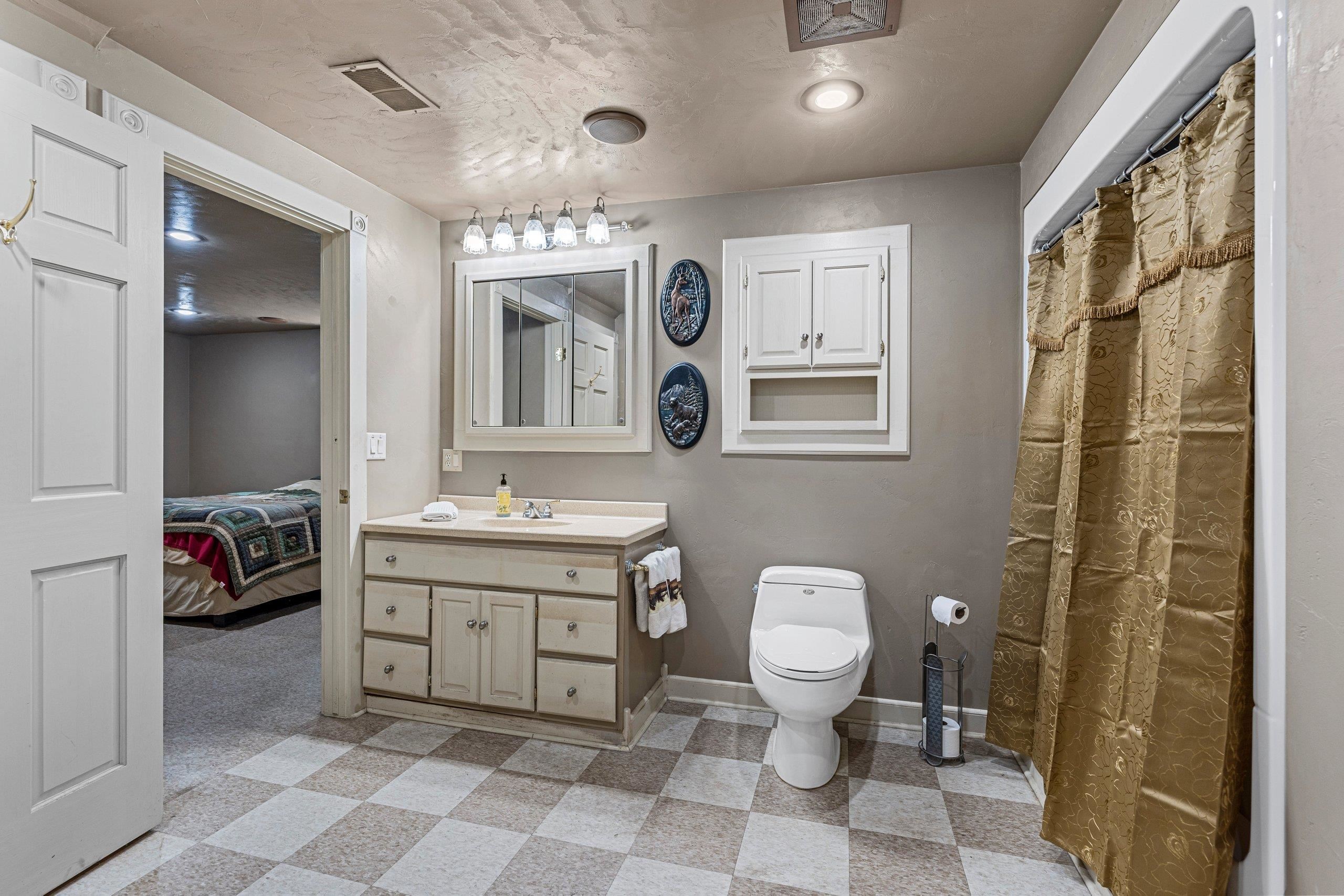 Crivitz, Wisconsin 54114, United States, 3 Bedrooms Bedrooms, ,2 BathroomsBathrooms,Residential,Active,164418