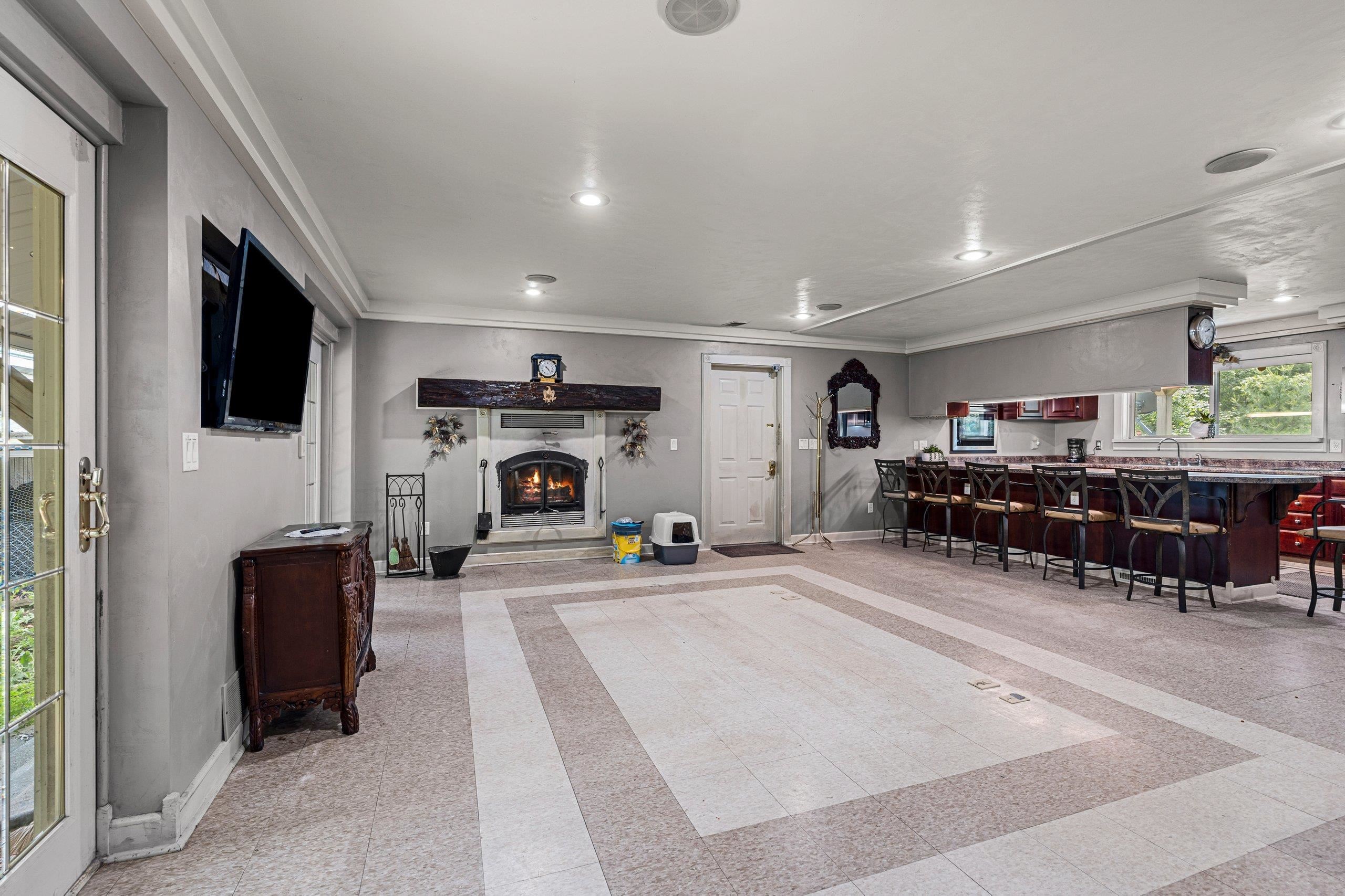 Crivitz, Wisconsin 54114, United States, 3 Bedrooms Bedrooms, ,2 BathroomsBathrooms,Residential,Active,164418