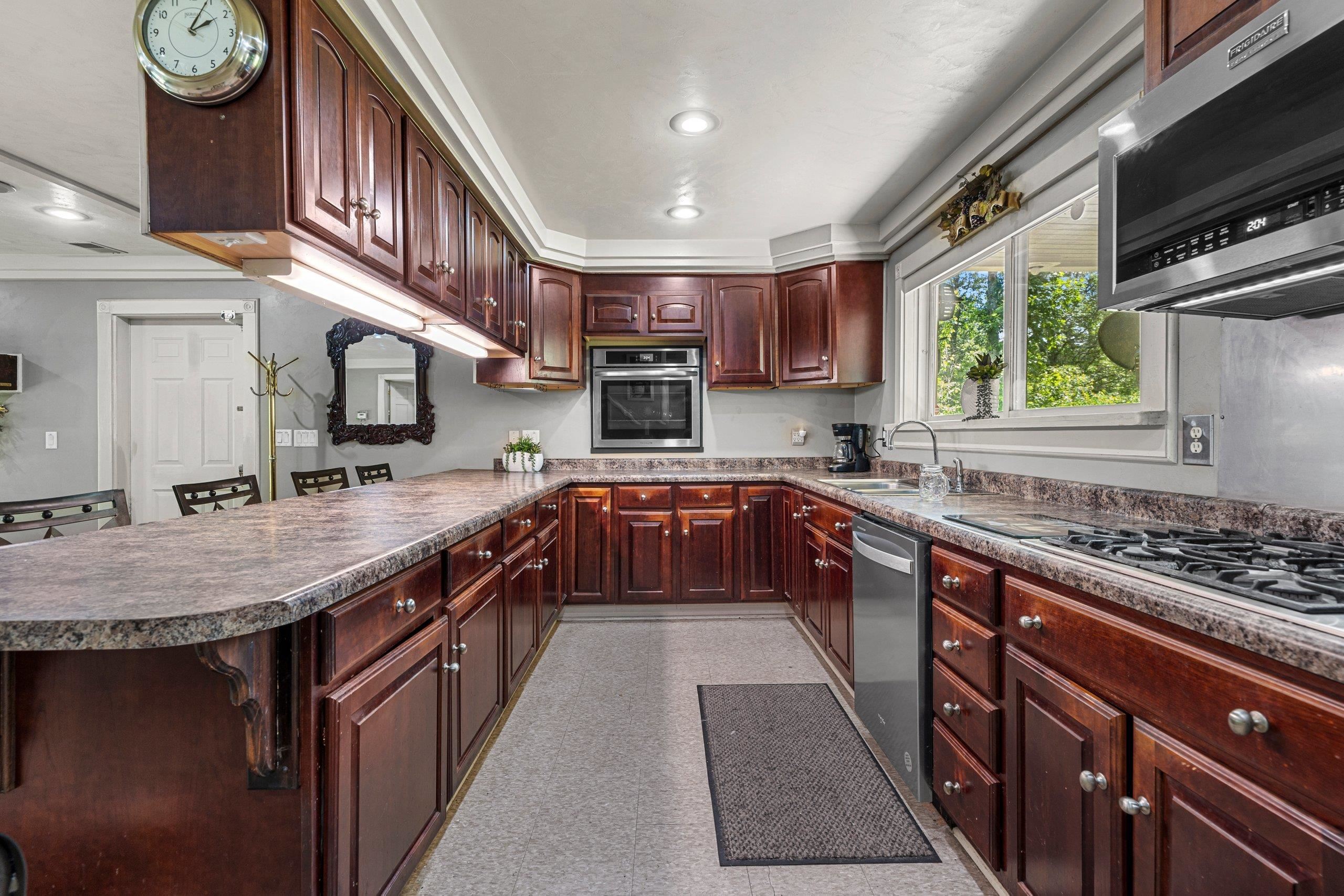 Crivitz, Wisconsin 54114, United States, 3 Bedrooms Bedrooms, ,2 BathroomsBathrooms,Residential,Active,164418