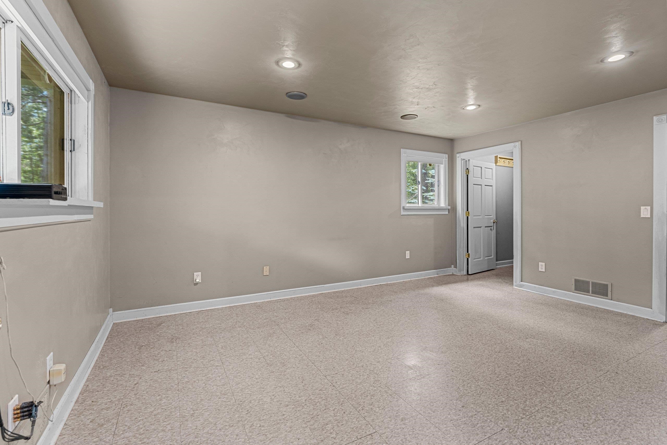 Crivitz, Wisconsin 54114, United States, 3 Bedrooms Bedrooms, ,2 BathroomsBathrooms,Residential,Active,164418