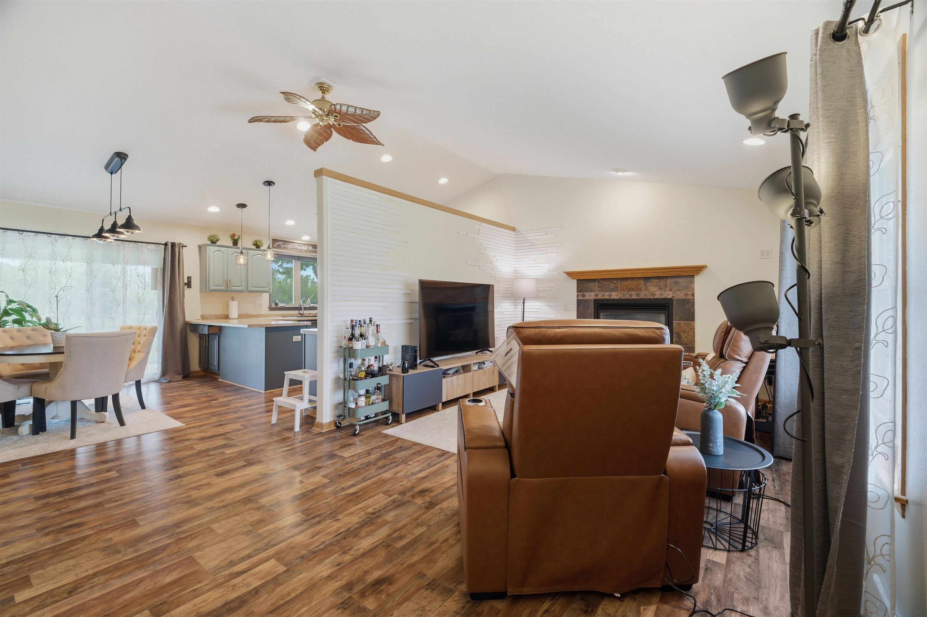 N7542 MEADOWVIEW Drive