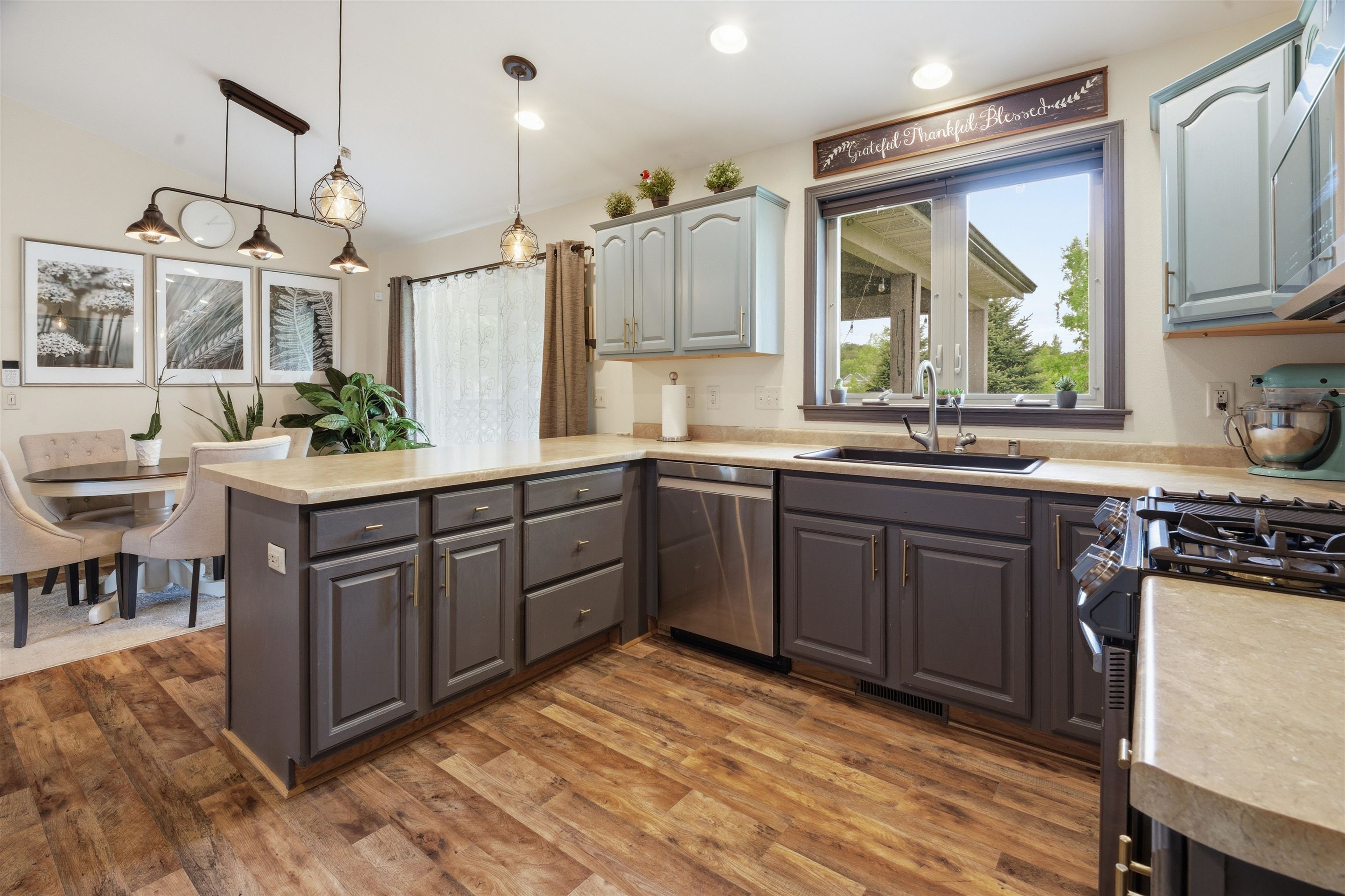 N7542 MEADOWVIEW Drive