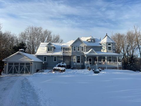 Photo of 107 LAMINE Lane, COMBINED LOCKS, WI 54113 (MLS # 50317572)
