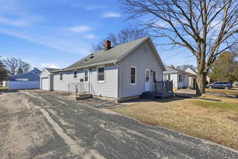 Photo of 1001 W GRANT Street, APPLETON, WI 54914 (MLS # 50323248)