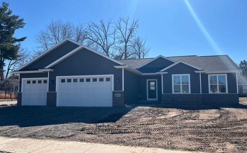Photo of 1490 BIRCH HILL Lane, SHAWANO, WI 54166 (MLS # 50318810)