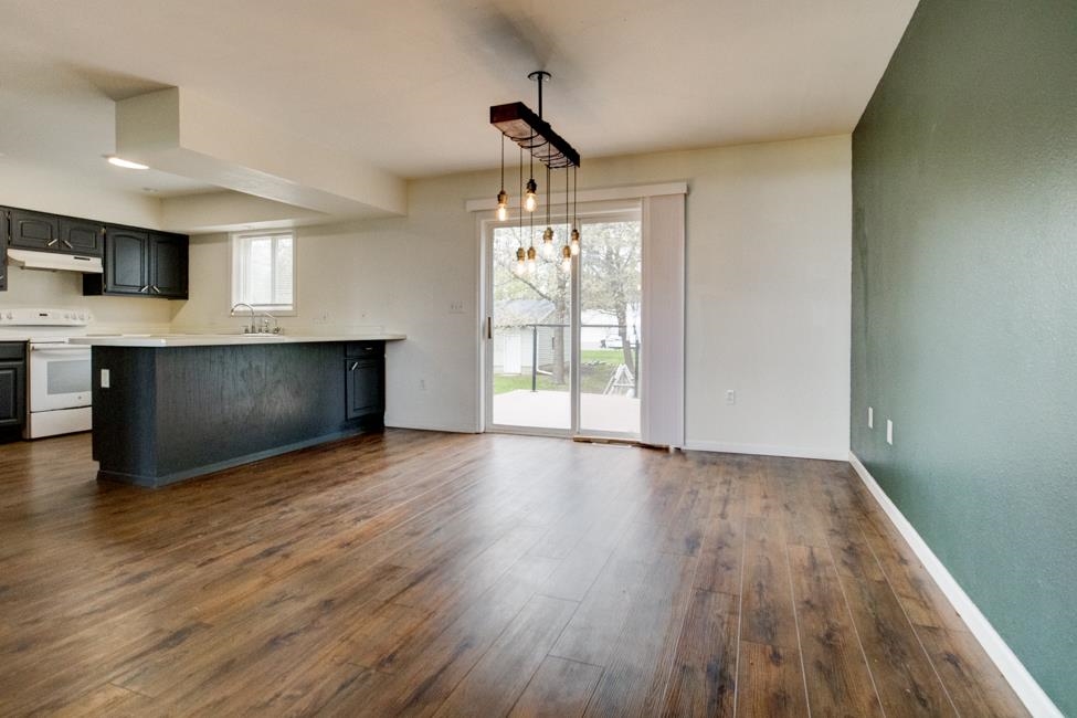 W656 EDWARDS Avenue