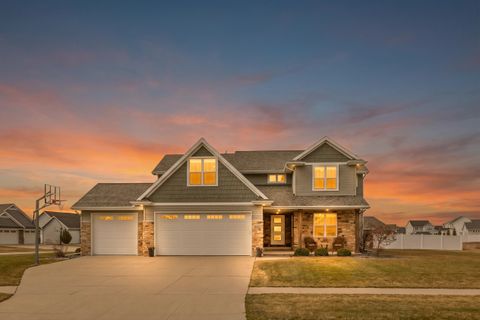 2153 POTTER Drive DE PERE WI 54115