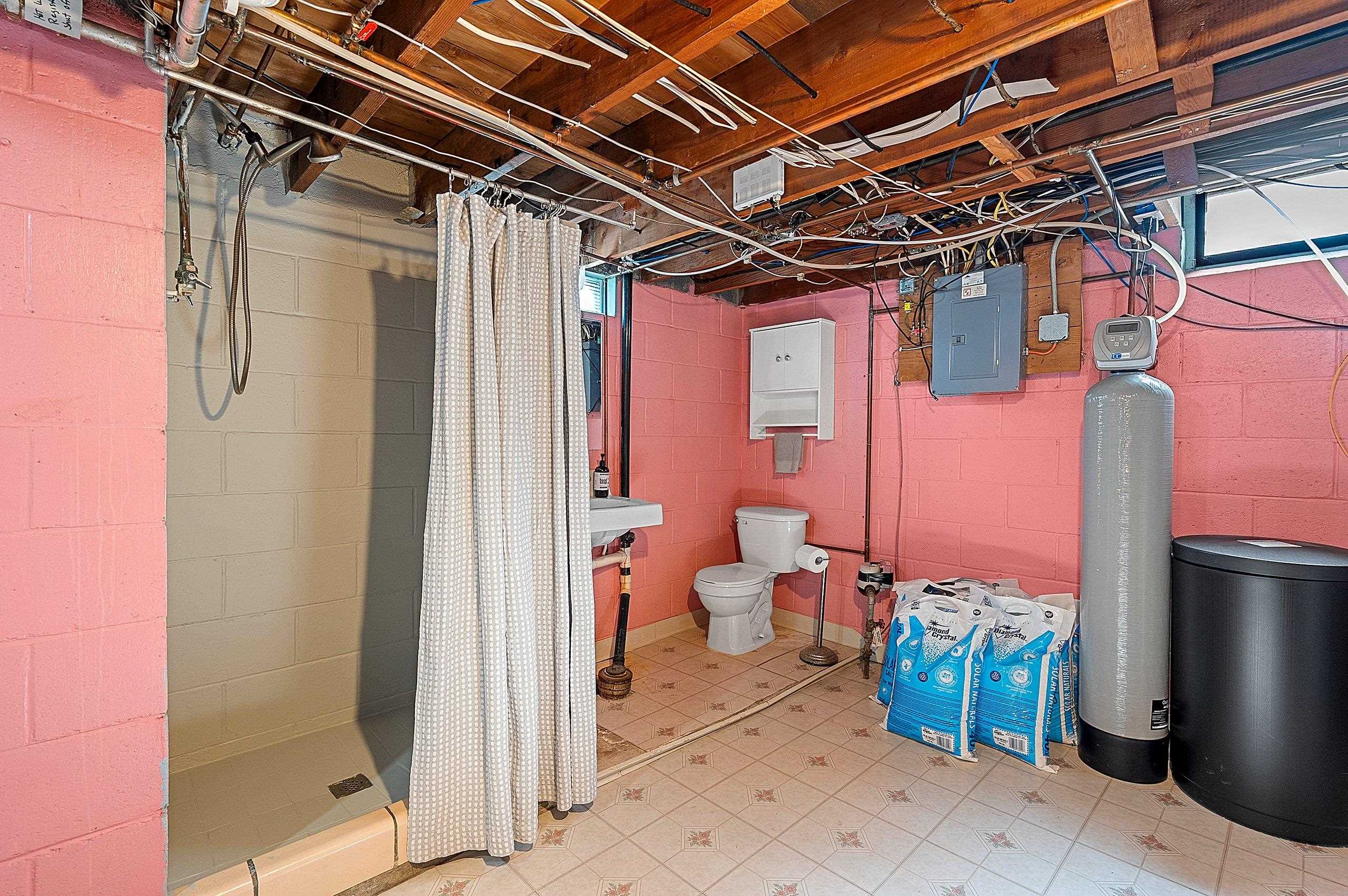 Kaukauna, Wisconsin 54130, United States, 3 Bedrooms Bedrooms, ,1 BathroomBathrooms,Residential,Active,213378